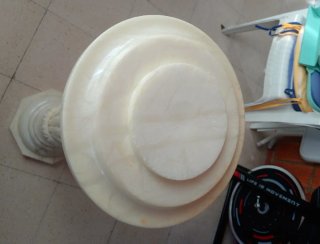 Columna de alabastro con luz