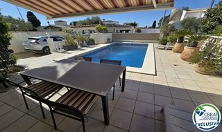 Chalet en venta en Empuriabrava en Castelló d´Empúries