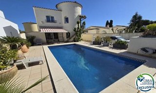 Chalet en venta en Empuriabrava en Castelló d´Empúries