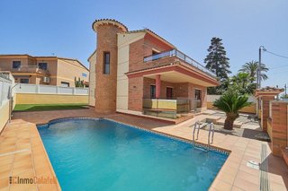 Chalet en venta en Segur de Calafell en Calafell