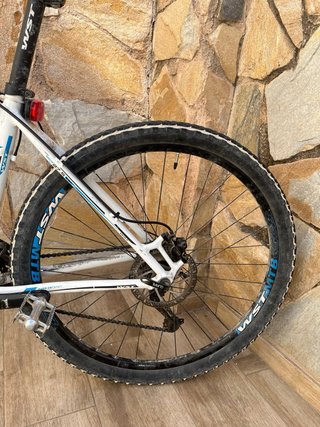 Bicicleta de Montaña WST 527