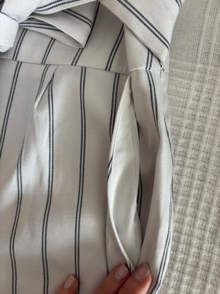 Pantalón corto rayas ejecutivo