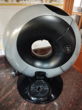 Cafetera dolce gusto y portacápsulas