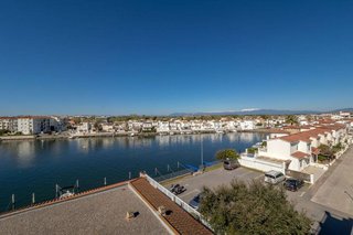 Piso en venta en Empuriabrava en Castelló d´Empúries