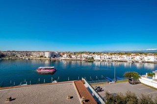 Piso en venta en Empuriabrava en Castelló d´Empúries