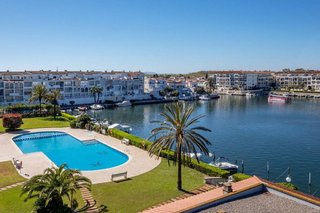 Piso en venta en Empuriabrava en Castelló d´Empúries