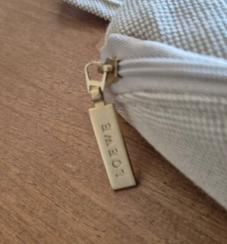 Neceser de lona marca Loewe