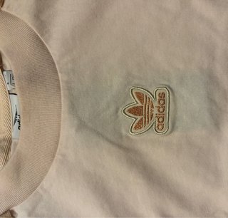 Camiseta Adidas Rosa y Dorada