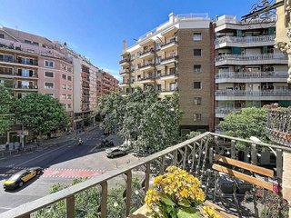 Piso en venta en El Camp de l'Arpa del Clot en Barcelona