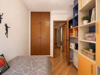 Piso en venta en El Camp de l'Arpa del Clot en Barcelona