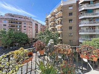 Piso en venta en El Camp de l'Arpa del Clot en Barcelona