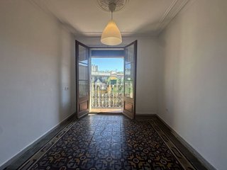Piso en venta en El Raval en Barcelona
