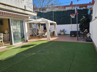 Casa pareada en venta en La Morera en Badalona