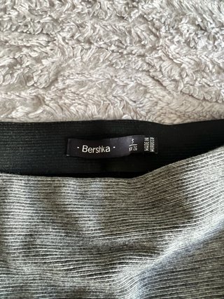 Mini falda gris Bershka talla S