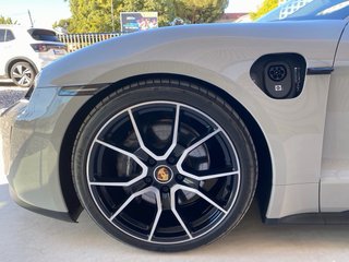Porsche Taycan 2022