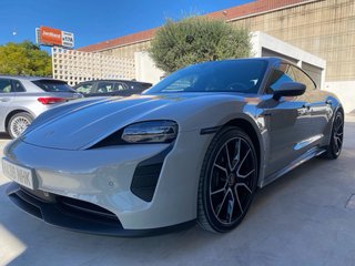 Porsche Taycan 2022