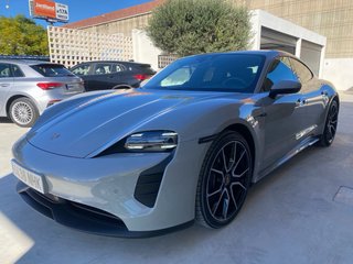 Porsche Taycan 2022