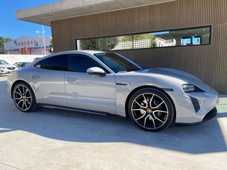 Porsche Taycan 2022