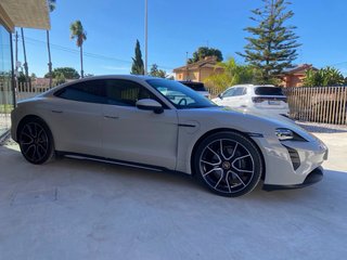 Porsche Taycan 2022