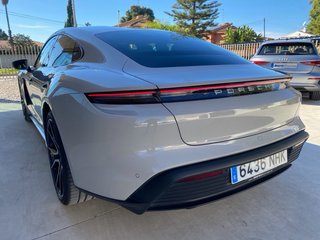 Porsche Taycan 2022