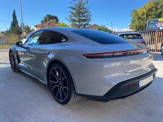 Porsche Taycan 2022