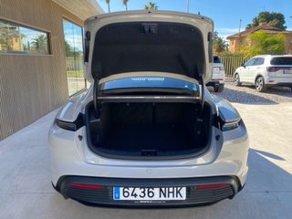 Porsche Taycan 2022