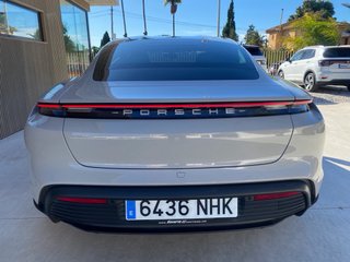 Porsche Taycan 2022