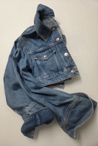 Cazadora vaquera corta Zara