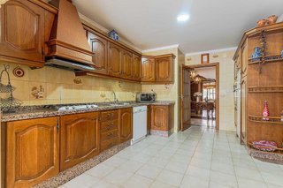 Chalet en venta en Zubia (La)