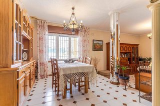 Chalet en venta en Zubia (La)
