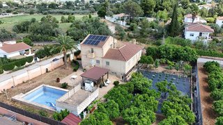 Chalet en venta en Urbanizaciones en Llíria