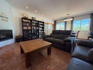 Chalet en venta en Urbanizaciones en Llíria