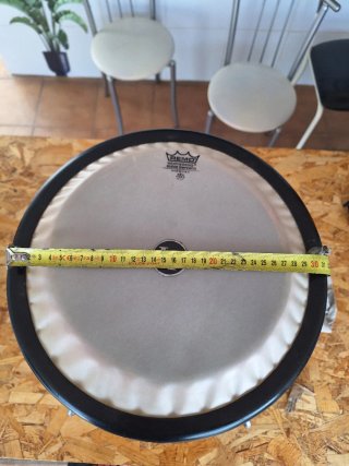Djembe personalizzato con design tribale