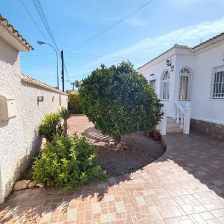 Chalet en venta en La Siesta - El Salado - Torreta en Torrevieja