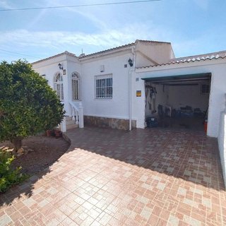 Chalet en venta en La Siesta - El Salado - Torreta en Torrevieja