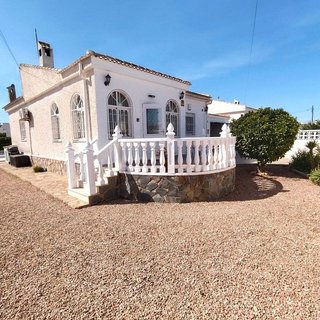 Chalet en venta en La Siesta - El Salado - Torreta en Torrevieja