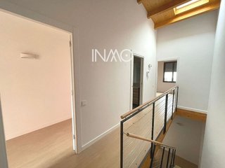 Casa adosada en venta en Centre en Rubí