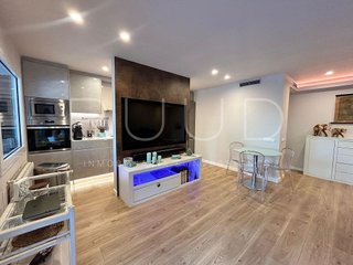 Piso en venta en Gran Via del Mar-Zona Universitaria en Castelldefels