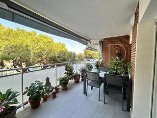 Piso en venta en Gran Via del Mar-Zona Universitaria en Castelldefels