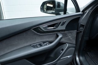 AUDI Q7 3.0 TDI S-LINE