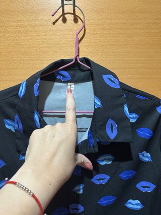 Conjunto Camisa y Minifalda Labios Azul