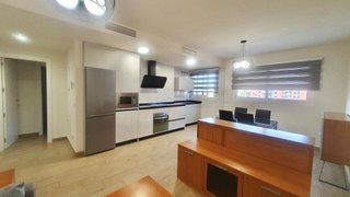 Piso en venta en Parque Mediterráneo - Santa Paula en Málaga