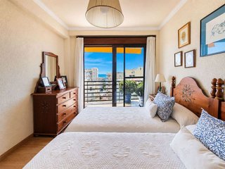 Piso en venta en Playa de la Fontanilla en Marbella