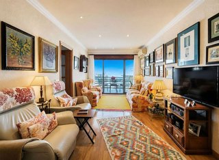 Piso en venta en Playa de la Fontanilla en Marbella