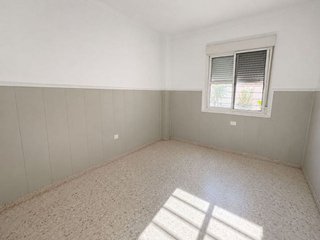Piso en venta en La Granja-La Colina-Los Pastores en Algeciras