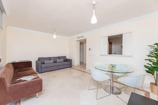 Piso en venta en Nueva Andalucía centro en Marbella