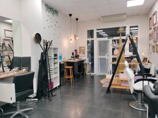 Traspaso peluquería y centro de estética equipado