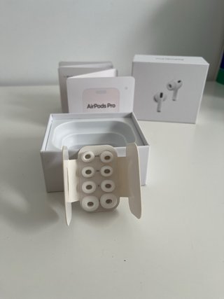 AirPods Pro 3 Abiertos pero Sin Usar