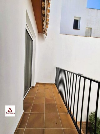 Casa adosada en venta en Zubia (La)
