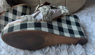 Sandalias Bimba y Lola Cuña Cuadros Doradas